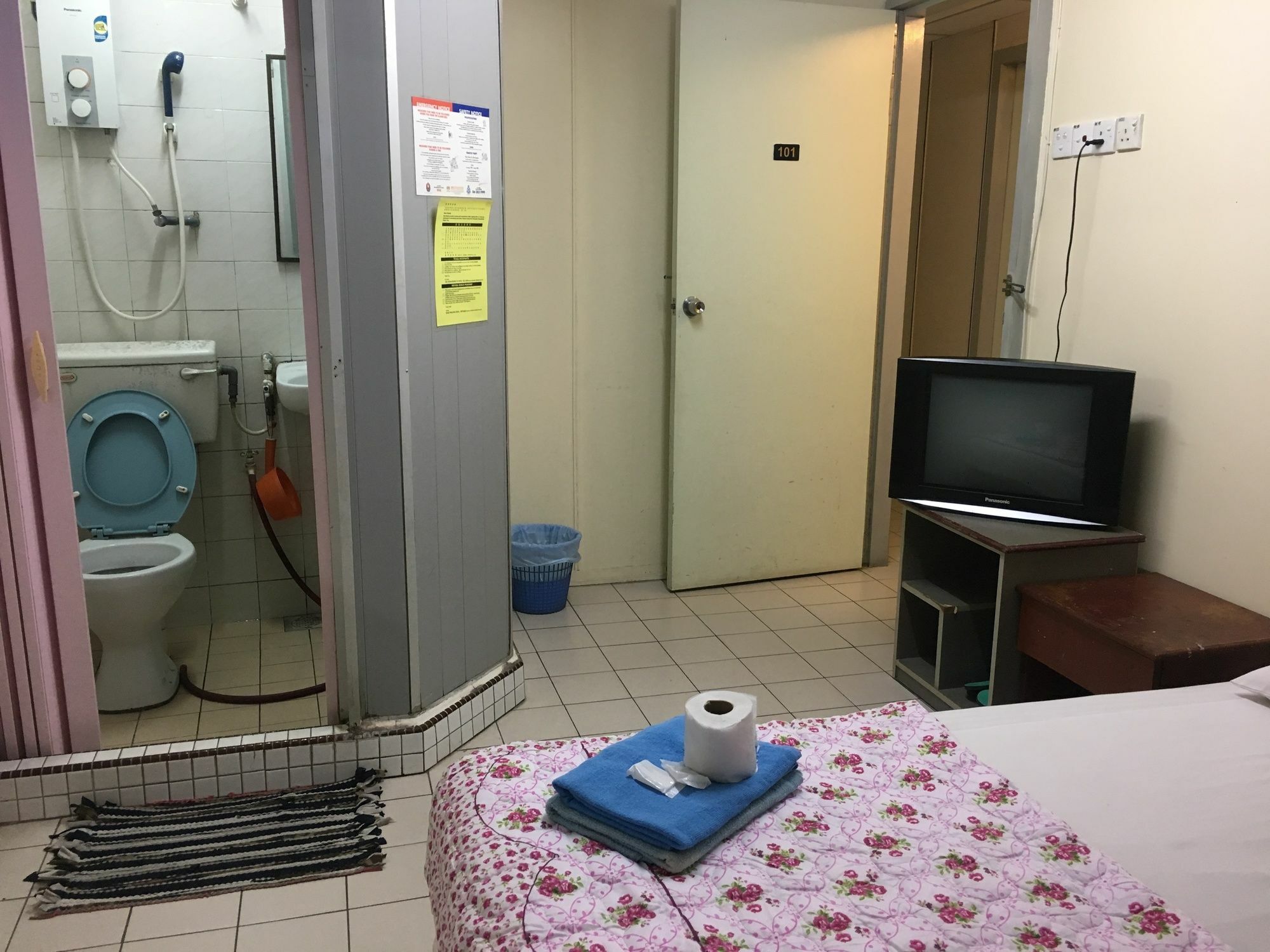 Malacca Halcyon Hotel מראה חיצוני תמונה